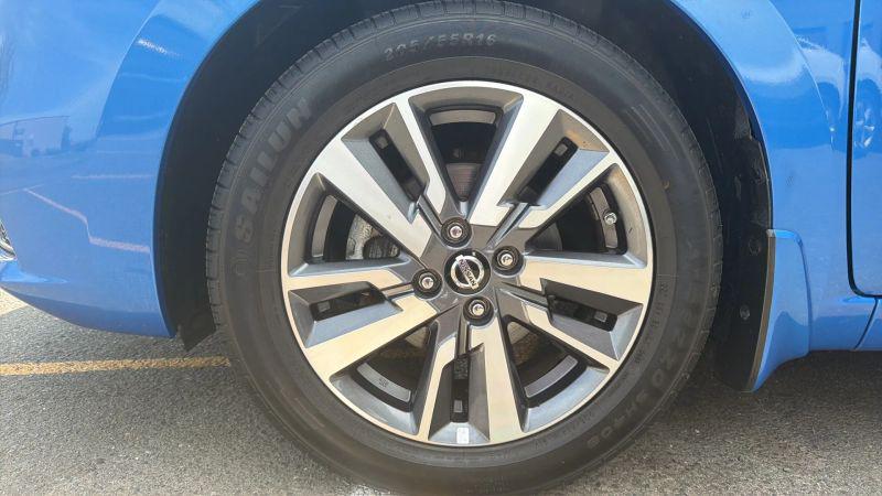 2021 Nissan Versa SV Xtronic CVT