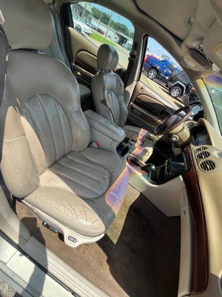 2000 Chrysler LHS Base