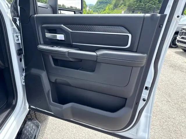 2026 Ram 2500 Big Horn Crew Cab 4x4 64 Box