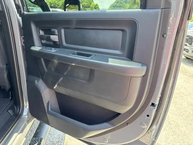 2026 Ram 2500 Black Express Crew Cab 4x4 64 Box