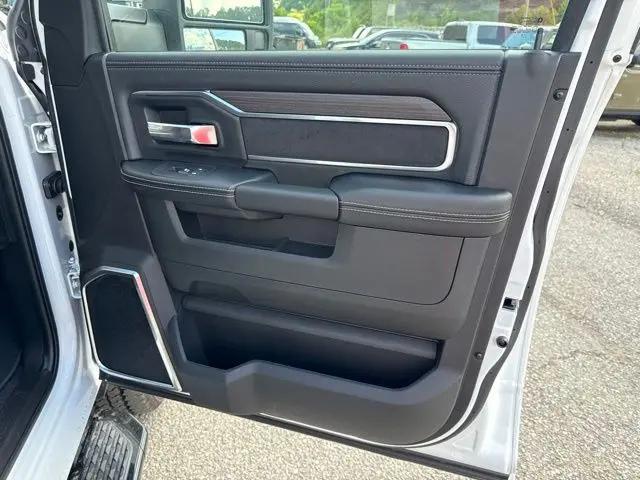 2026 Ram 2500 Laramie Crew Cab 4x4 64 Box