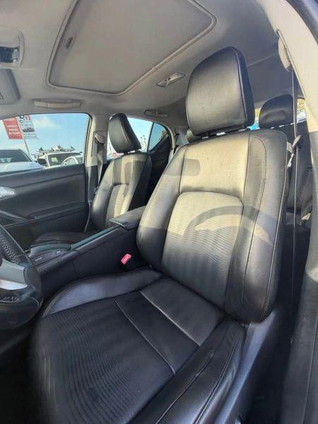 2011 Lexus CT 200h Premium