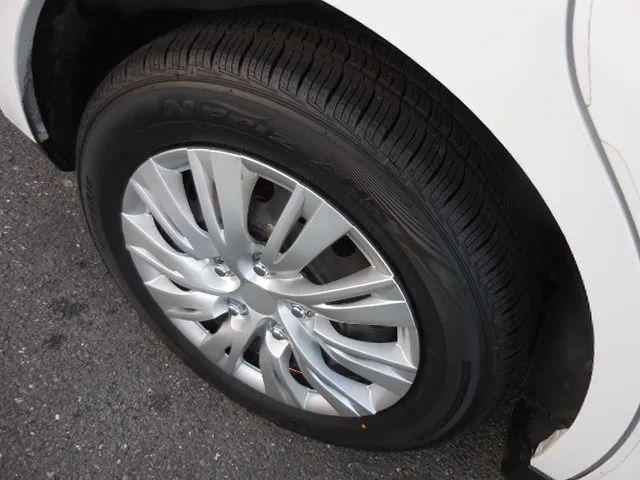 2012 Nissan Versa 1.8 S