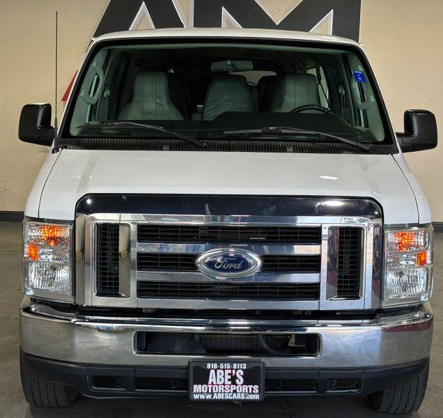 2012 Ford E-350 Super Duty XLT