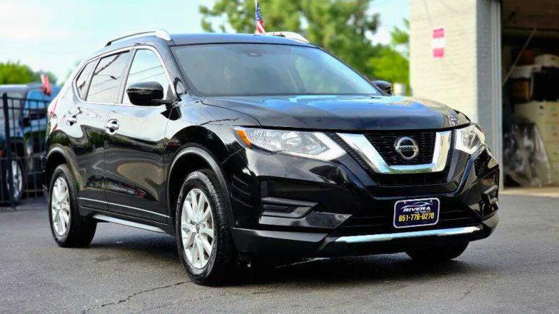 2020 Nissan Rogue SV FWD for sale in Saint Paul, MN