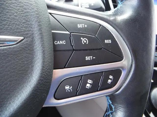 2021 Chrysler Pacifica Touring L