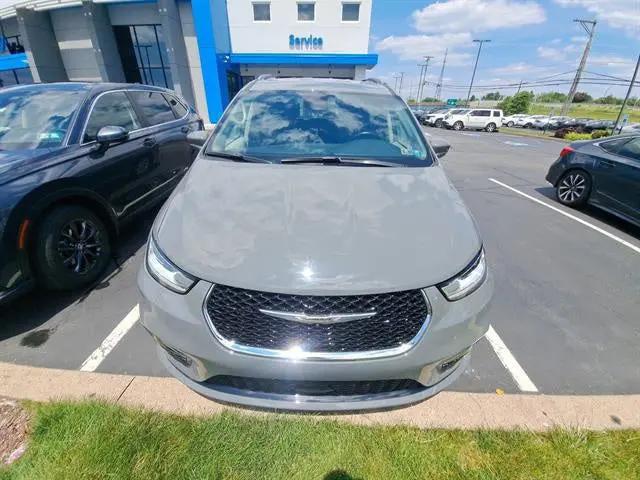 2021 Chrysler Pacifica Touring L