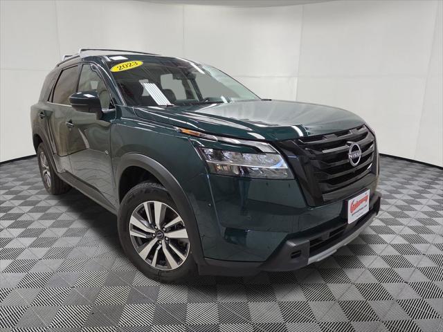 2023 Nissan Pathfinder SL 4WD