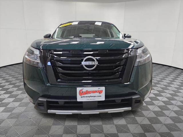 2023 Nissan Pathfinder SL 4WD
