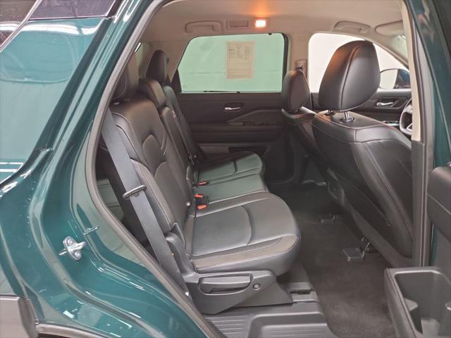 2023 Nissan Pathfinder SL 4WD