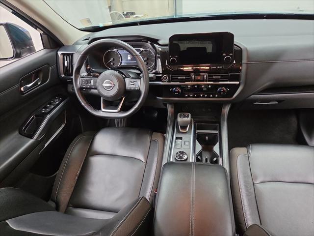 2023 Nissan Pathfinder SL 4WD