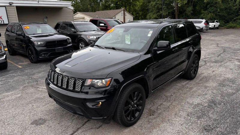 2018 Jeep Grand Cherokee Altitude 4x4 for sale in Saint Charles, MO