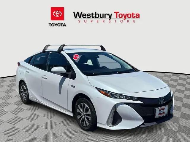 2022 Toyota Prius Prime LE for sale in Westbury, NY