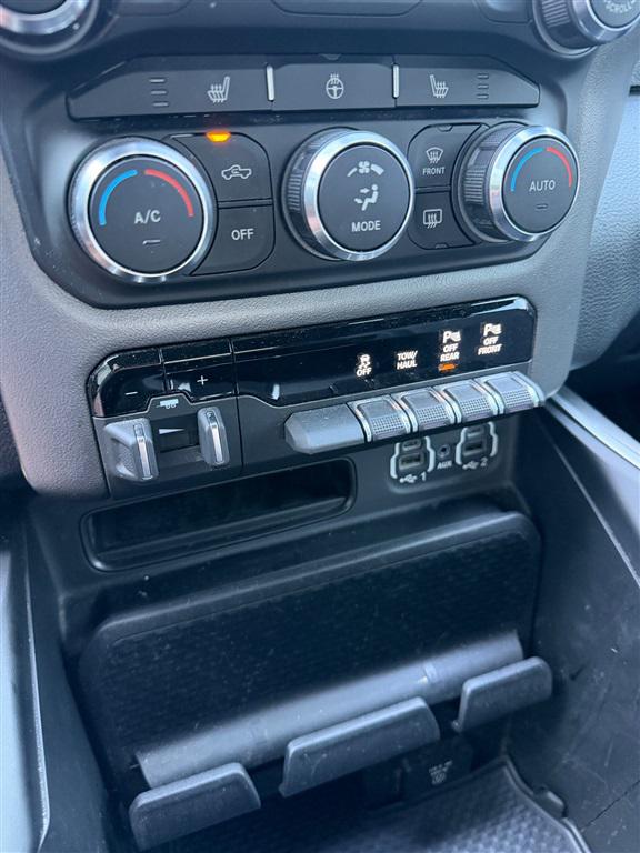 2021 Ram 1500 Big Horn Crew Cab 4x4 6'4" Box