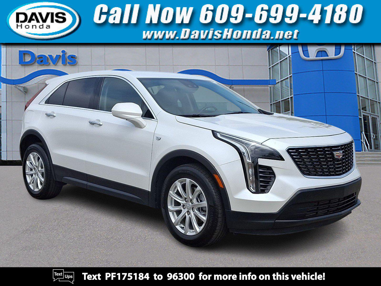 2023 Cadillac XT4 Luxury AWD's photo