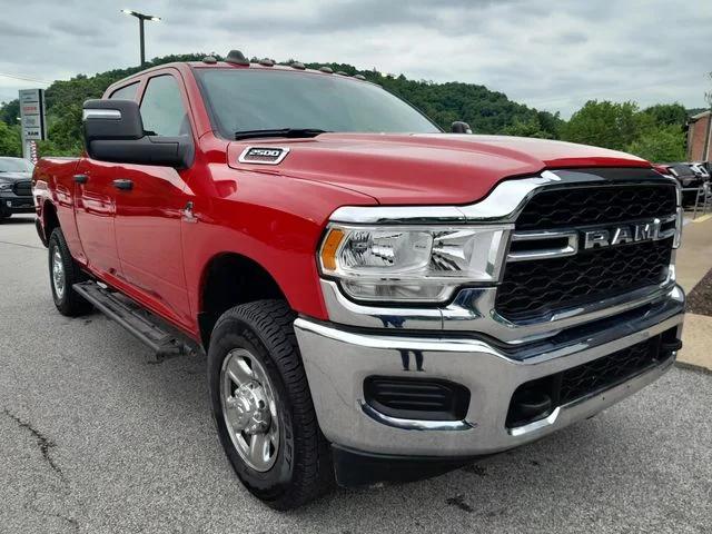 2024 RAM 2500 Tradesman Crew Cab 4x4 64 Box