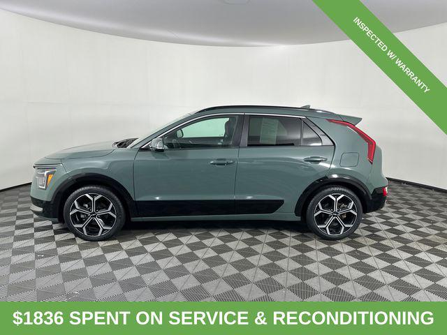 2023 Kia Niro EX Touring 2023 Kia Niro EX Touring