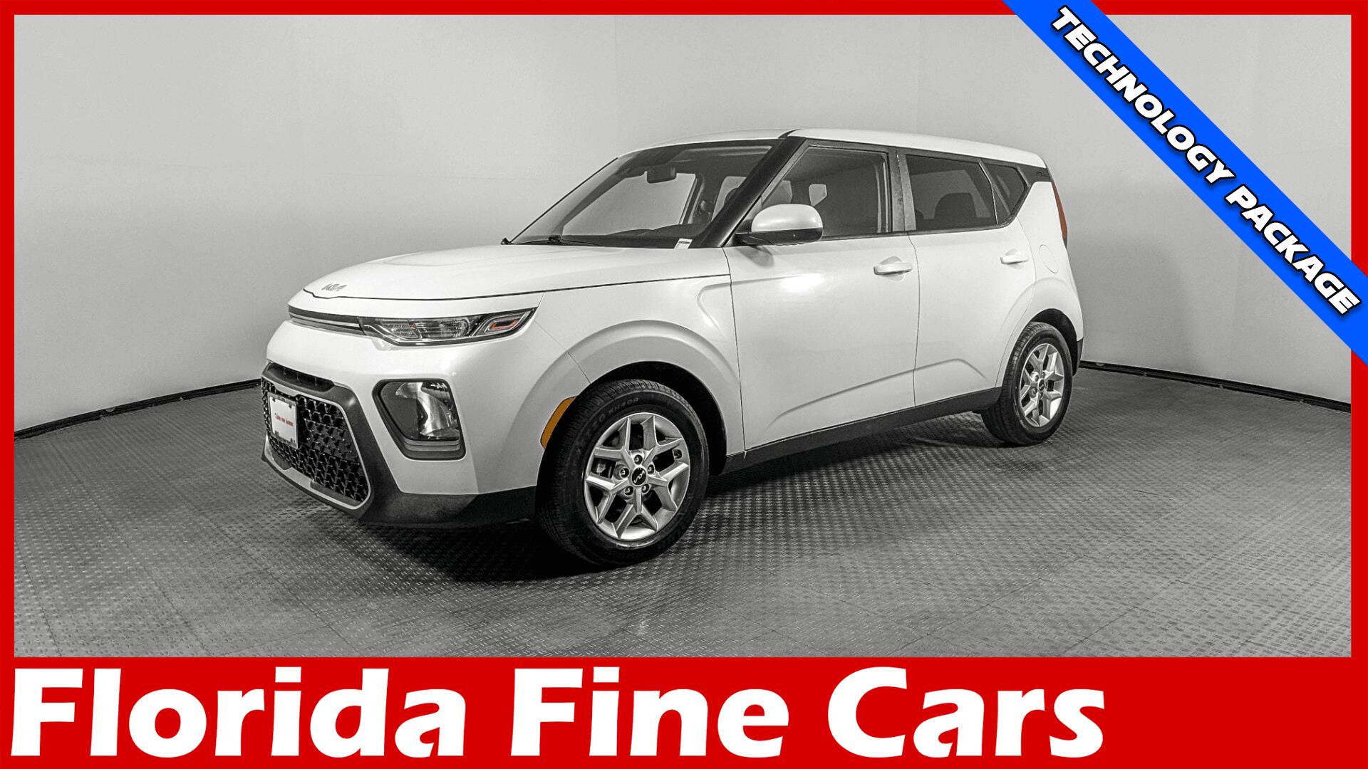 Snow White Pearl 2022 Kia Soul SUV / Crossover Front-Wheel Drive Automatic