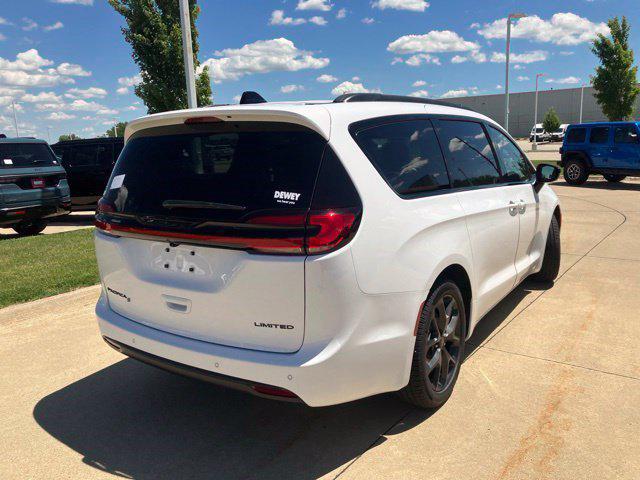 2027 Chrysler Pacifica Limited