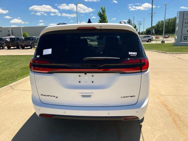 2027 Chrysler Pacifica Limited
