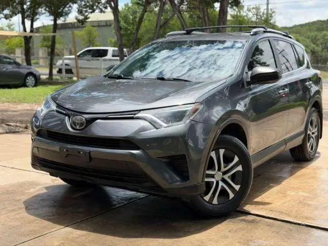 2018 Toyota RAV4 LE for sale in San Antonio, TX