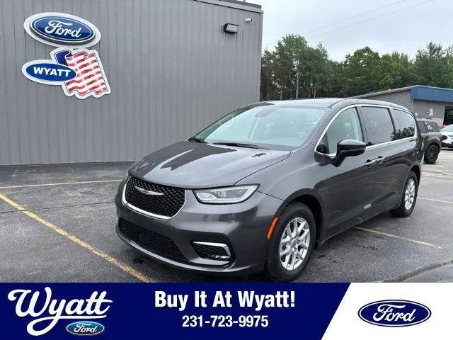 2023 Chrysler Pacifica Touring L for sale in Manistee, MI