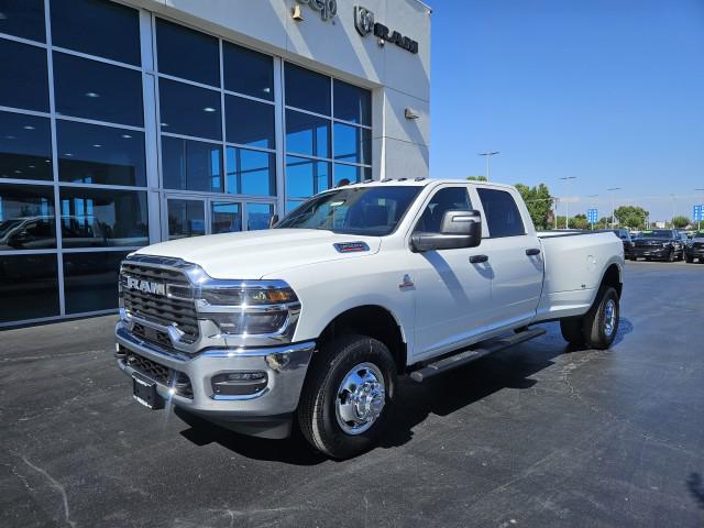 2026 Ram 3500 Tradesman Crew Cab 4x4 8' Box