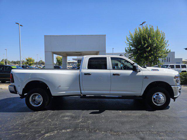 2026 Ram 3500 Tradesman Crew Cab 4x4 8 Box