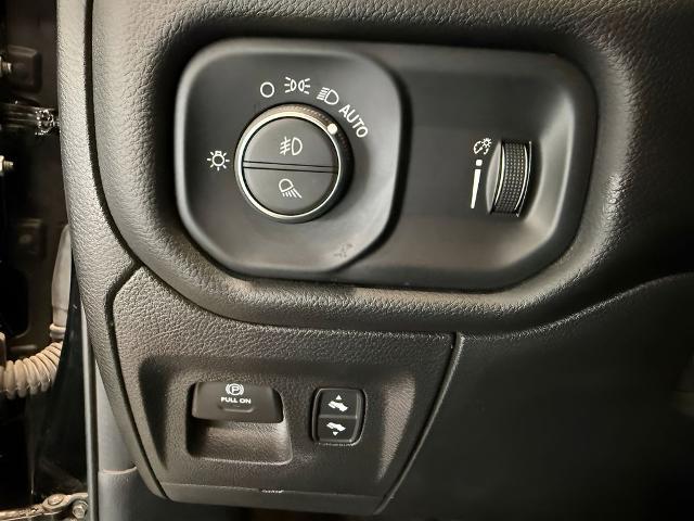 2021 Ram 1500 Big Horn Crew Cab 4x4 5'7" Box