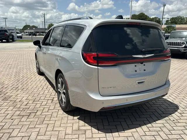 2026 Chrysler Pacifica Pinnacle