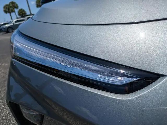 2026 Buick NV Sport Touring FWD