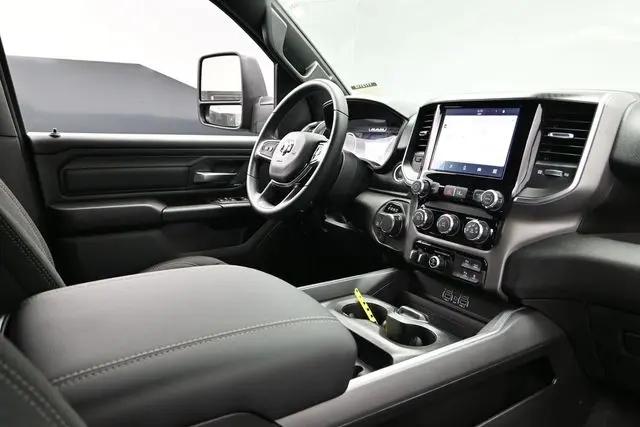 2026 Ram 1500 Express Crew Cab 4x4 57 Box
