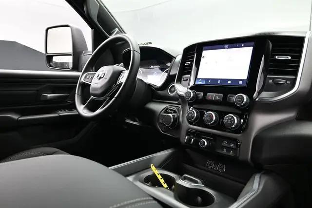 2026 Ram 1500 Express Crew Cab 4x4 57 Box