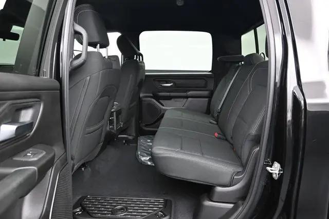 2026 Ram 1500 Express Crew Cab 4x4 57 Box