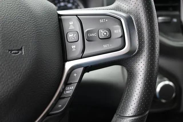 2026 Ram 1500 Express Crew Cab 4x4 57 Box