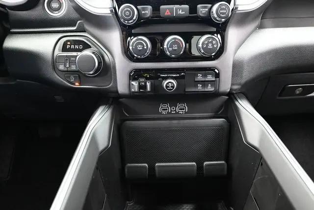 2026 Ram 1500 Express Crew Cab 4x4 57 Box