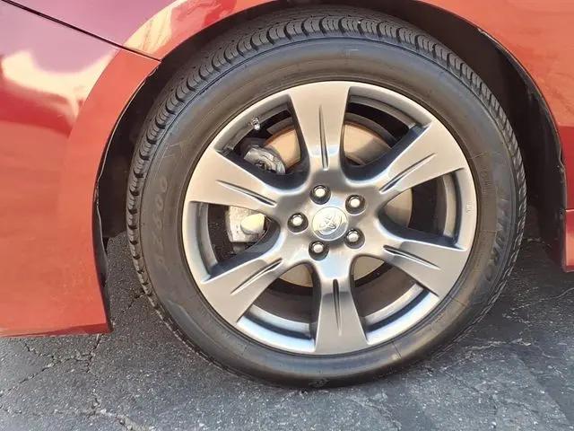 2017 Toyota Sienna SE 8 Passenger