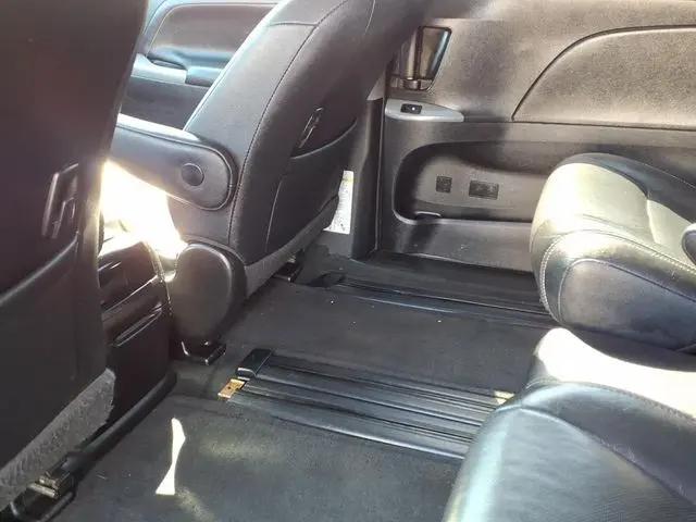 2017 Toyota Sienna SE 8 Passenger