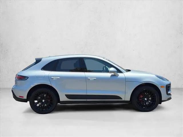 2023 Porsche Macan T