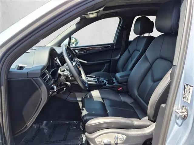 2023 Porsche Macan T