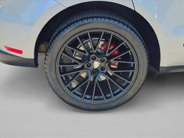 2023 Porsche Macan T
