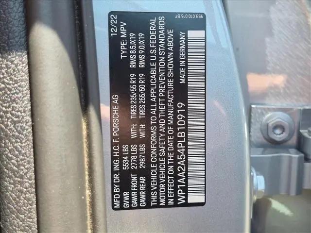 2023 Porsche Macan T