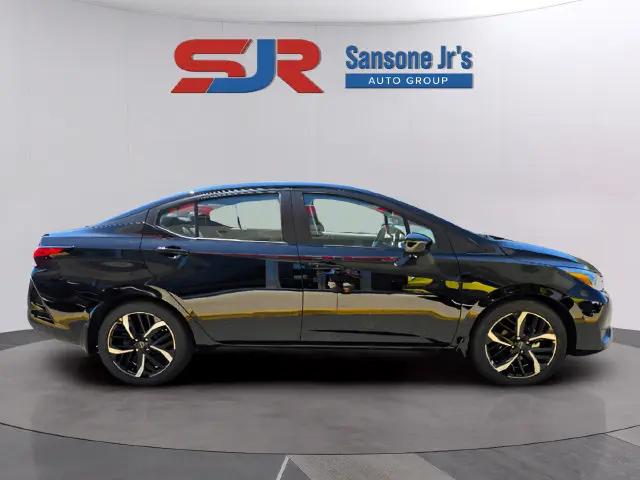 2025 Nissan Versa 1.6 SR