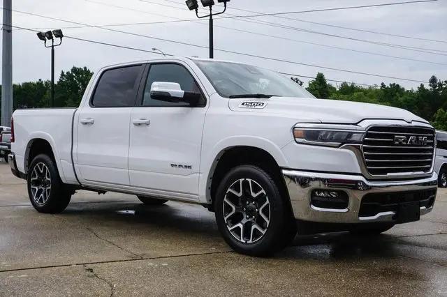 2025 Ram 1500 Laramie Crew Cab 4x4 5'7" Box