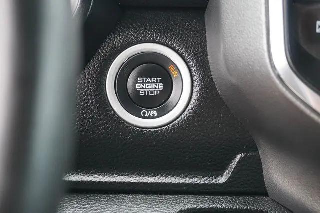 2025 Ram 1500 Laramie Crew Cab 4x4 5'7" Box