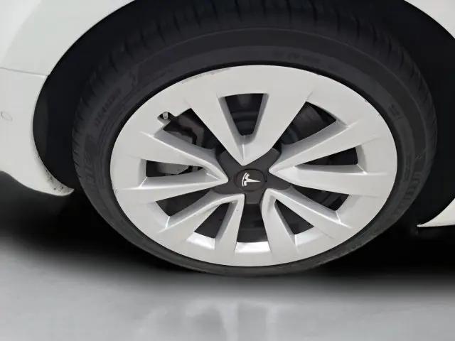 2021 Tesla Model 3 Standard Range Plus Rear-Wheel Drive