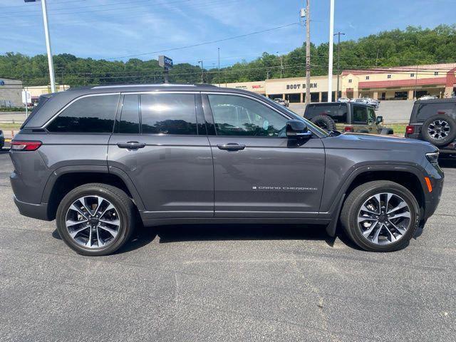 2023 Jeep Grand Cherokee Overland 4x4 2023 Jeep Grand Cherokee Overland 4x4