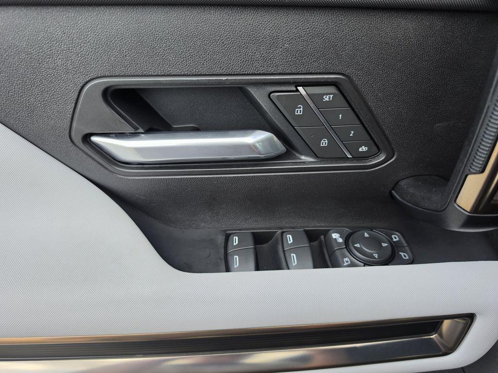 2025 GMC HUMMER EV 2X - Photo 17