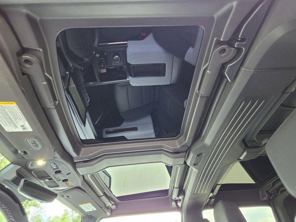 2025 GMC HUMMER EV 2X - Photo 19