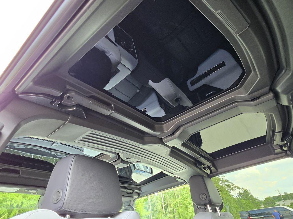 2025 GMC HUMMER EV 2X - Photo 22